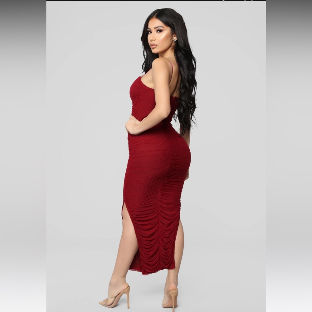Fashion Nova Ruched And Ready Midi Dress - Burgundy